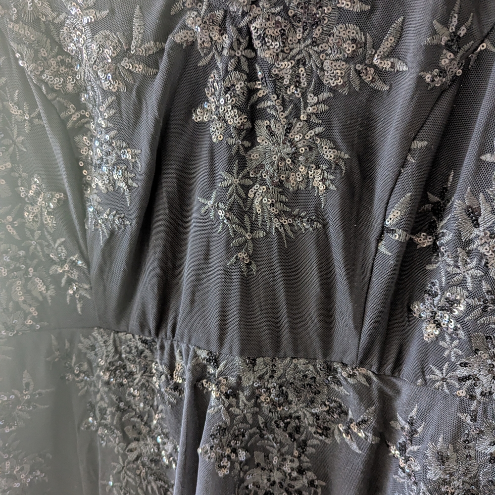 torrid Black V-Neck Sequin Floral Dress - Picture 2 of 4